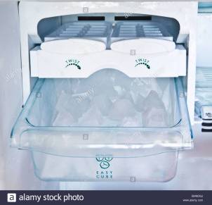 an-ice-cube-dispenser-in-a-freezer-BHNDGJ